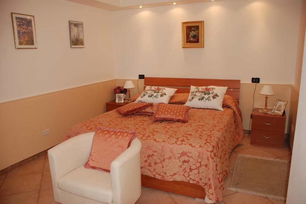 Casa Fantasia تريميتْسّو الغرفة الصورة